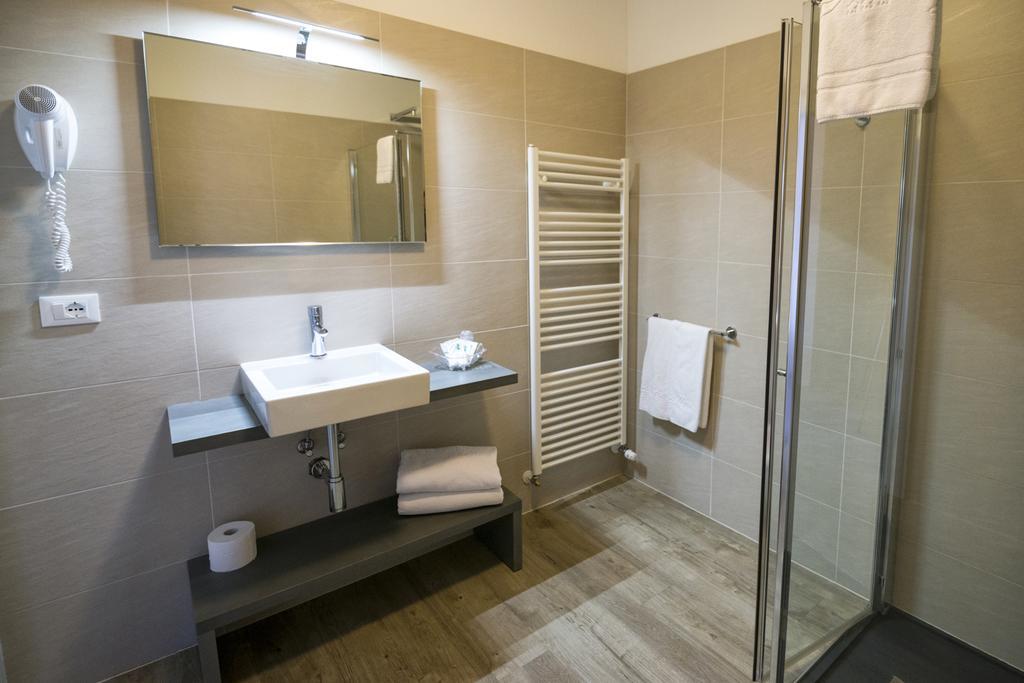 Hotel Bavaria Levico Terme Ngoại thất bức ảnh